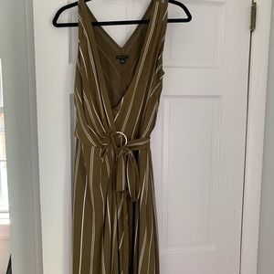 Beautiful striped wrap midi dress, Ann Taylor, size 6